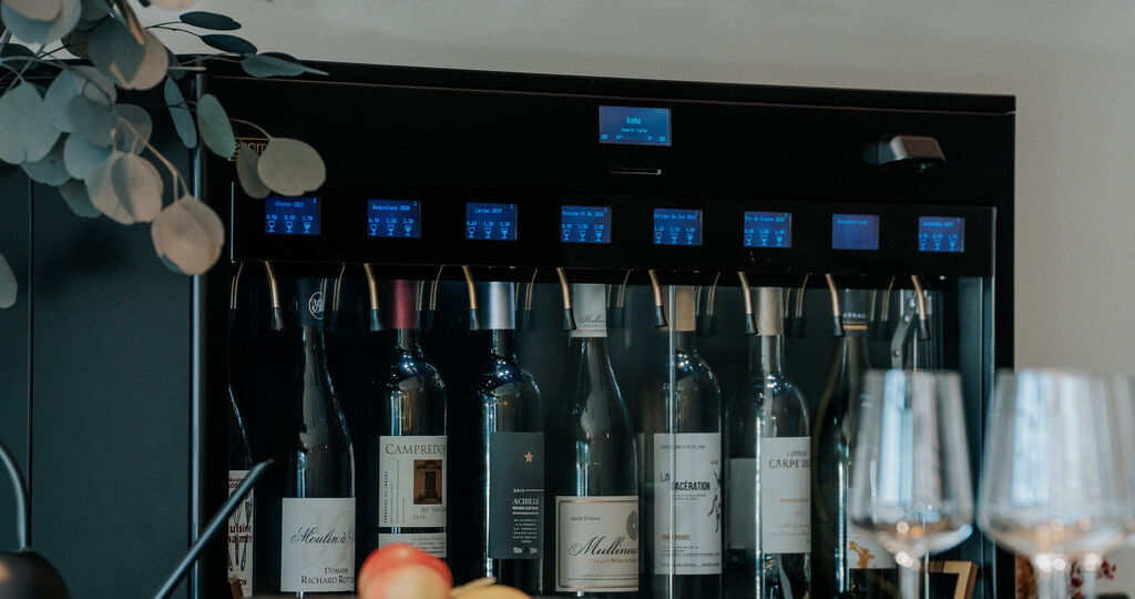 Coworking à Bordeaux : pourquoi un bar à vin renforce la communauté des coworkers ?