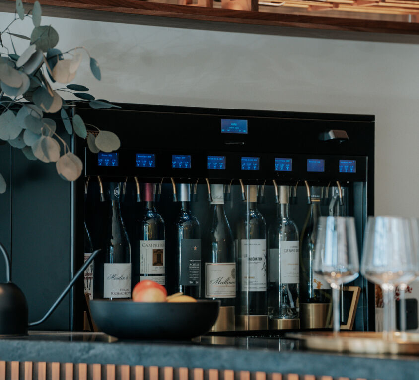 Coworking à Bordeaux : pourquoi un bar à vin renforce la communauté des coworkers ?